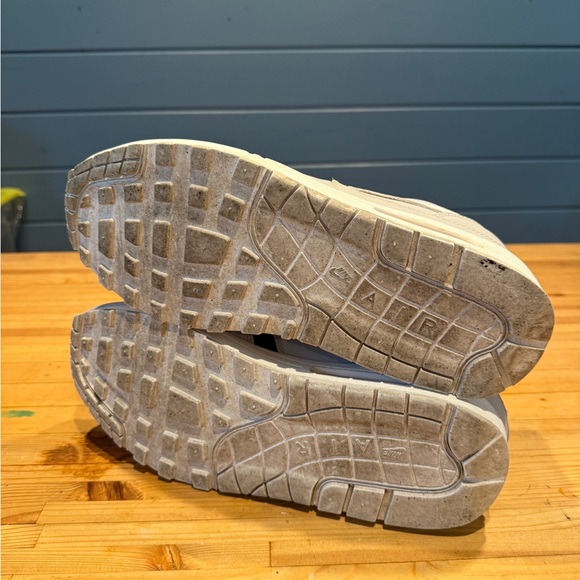 Nike Air Max 1 Sneakers - Black Grey and White - Picture 5 of 5